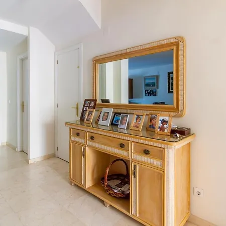 Stunning In Alicante With 5 Bedrooms And Outdoor Swimming Pool Hébergement de vacances Santa Faz