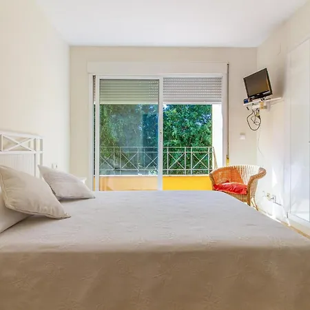Stunning In Alicante With 5 Bedrooms And Outdoor Swimming Pool