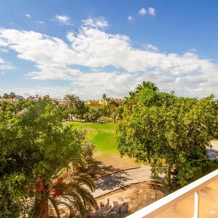 Stunning In Alicante With 5 Bedrooms And Outdoor Swimming Pool Holiday home *