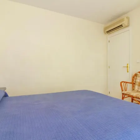 Stunning In Alicante With 5 Bedrooms And Outdoor Swimming Pool